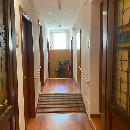 Amareromarooms בית הארחה רומא